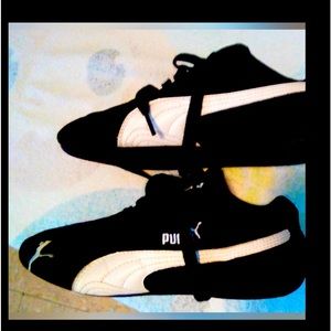 Women’s Vintage Puma Speedcat suede size 6